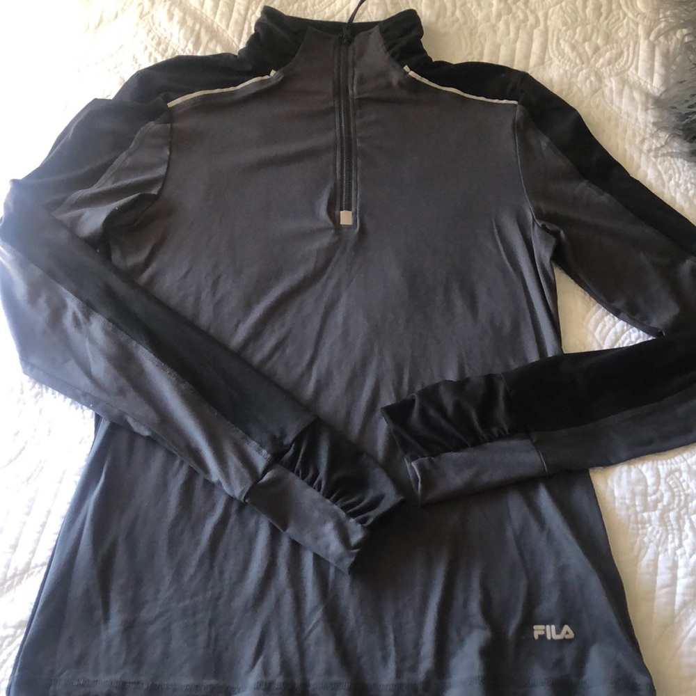 2 workout sweaters